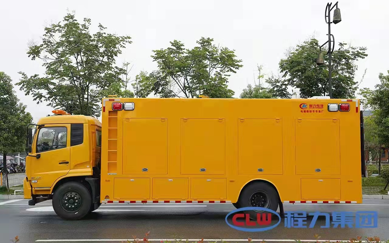 bg大游东风天锦排水抢险车
