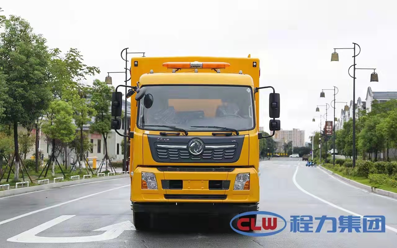 bg大游东风天锦排水抢险车