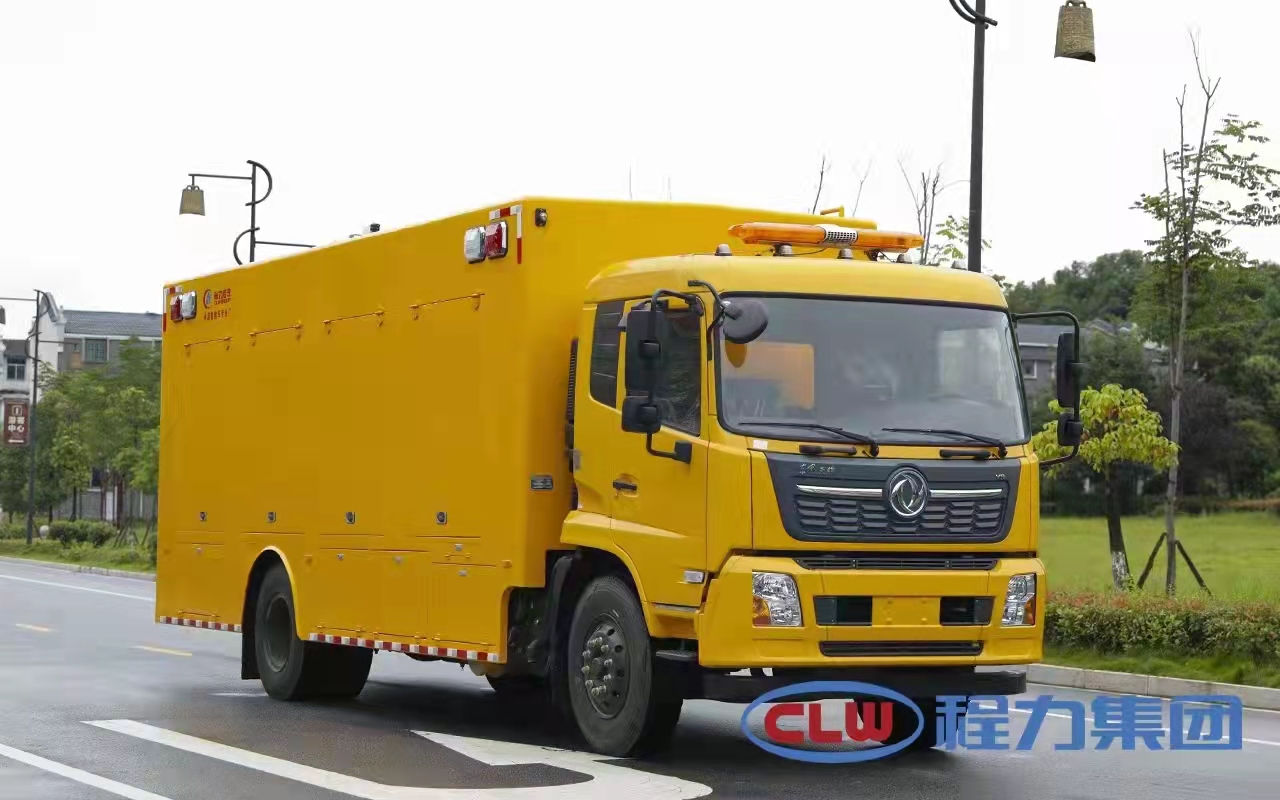 bg大游东风天锦排水抢险车