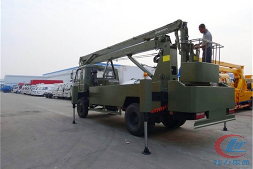 bg大游东风153型20米高空作业车侧面图