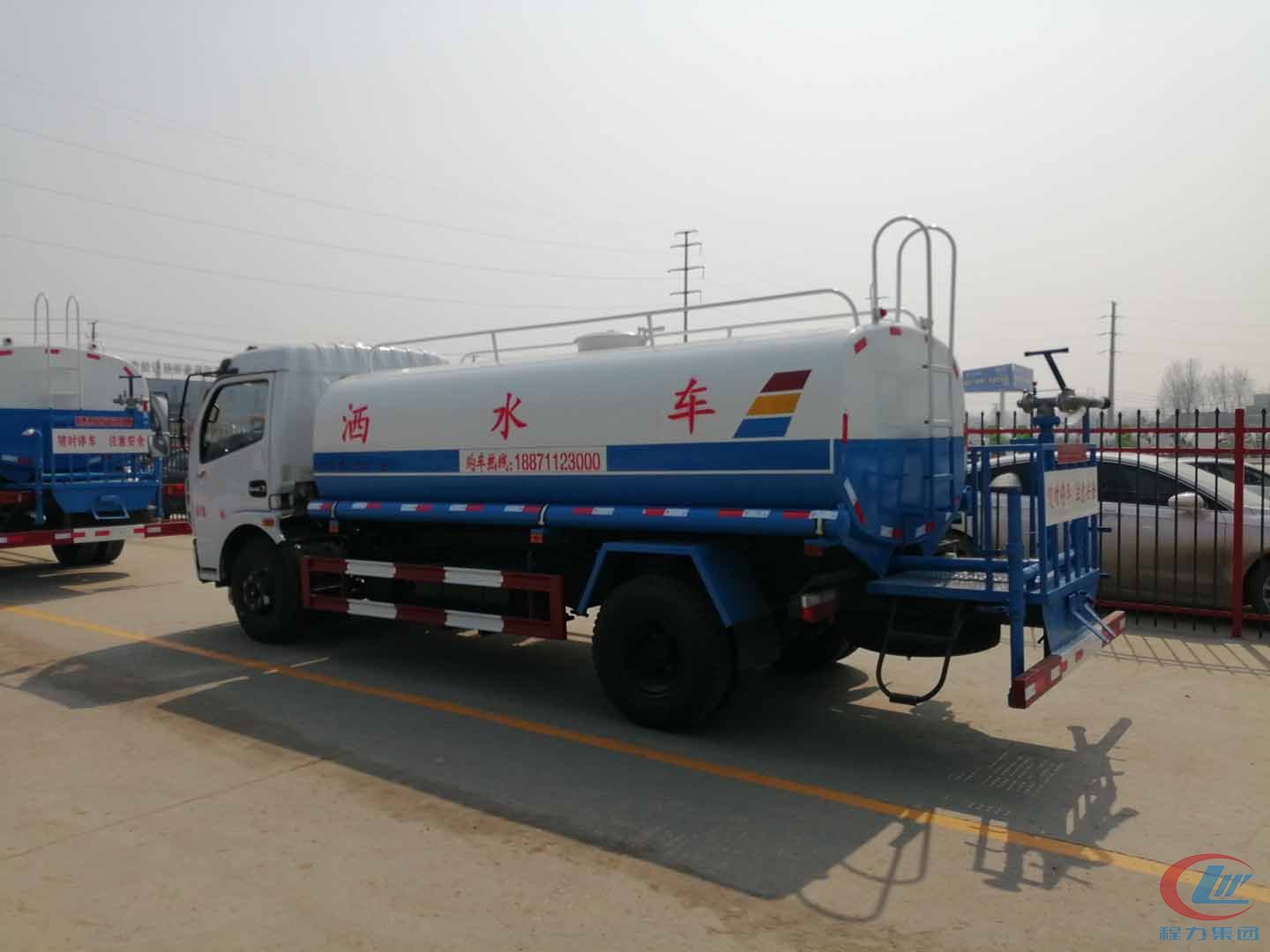 bg大游威牌东风多利卡洒水车
