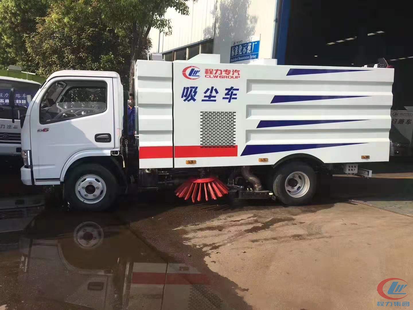 bg大游威牌东风多利卡D6吸尘车