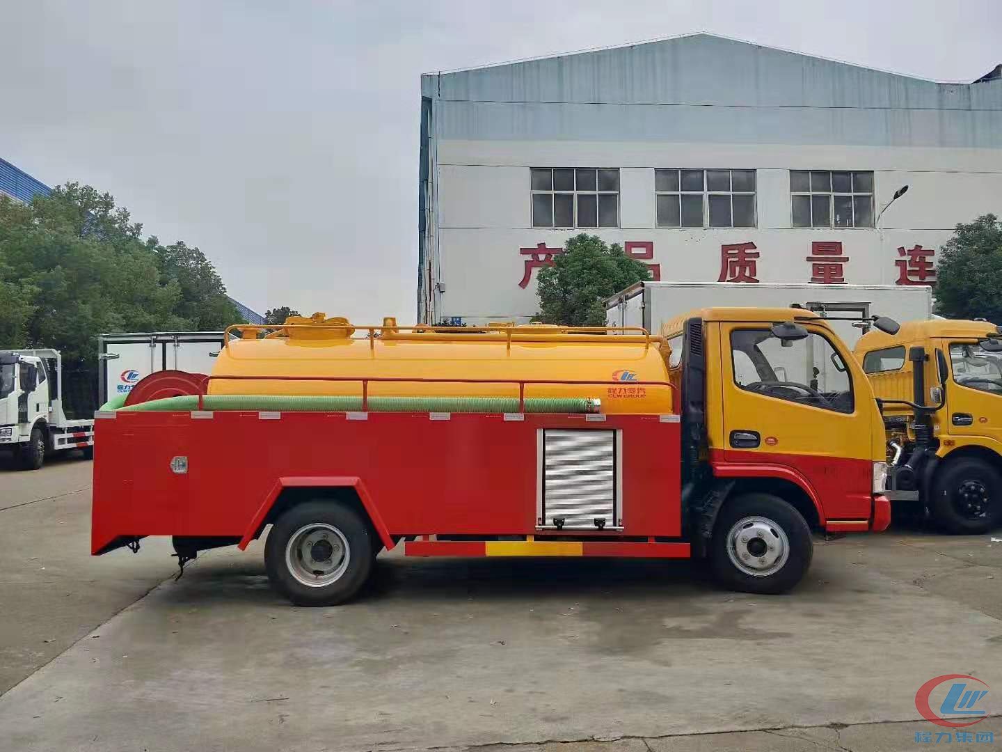 bg大游专汽东风多利卡D6蓝牌清洗吸粪车