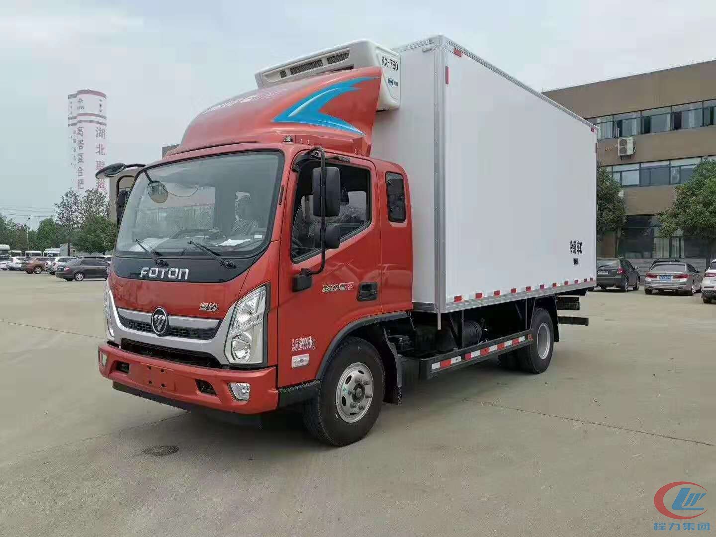 bg大游福田奥铃冷藏车（厢长6米）侧面图