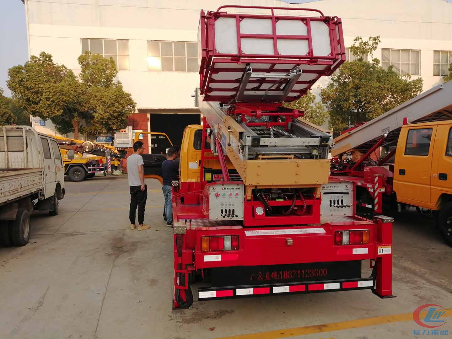 江铃国六云梯搬家车，江铃33米云梯搬家车