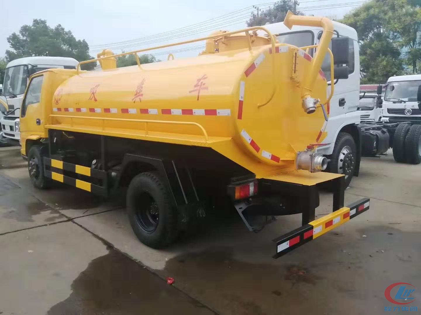 bg大游威江铃顺达单排驾驶室吸粪车