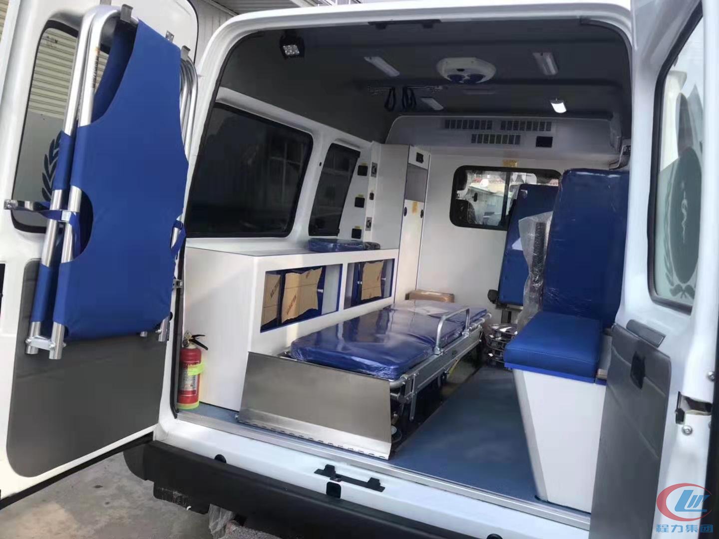 bg大游福特江铃特顺救护车