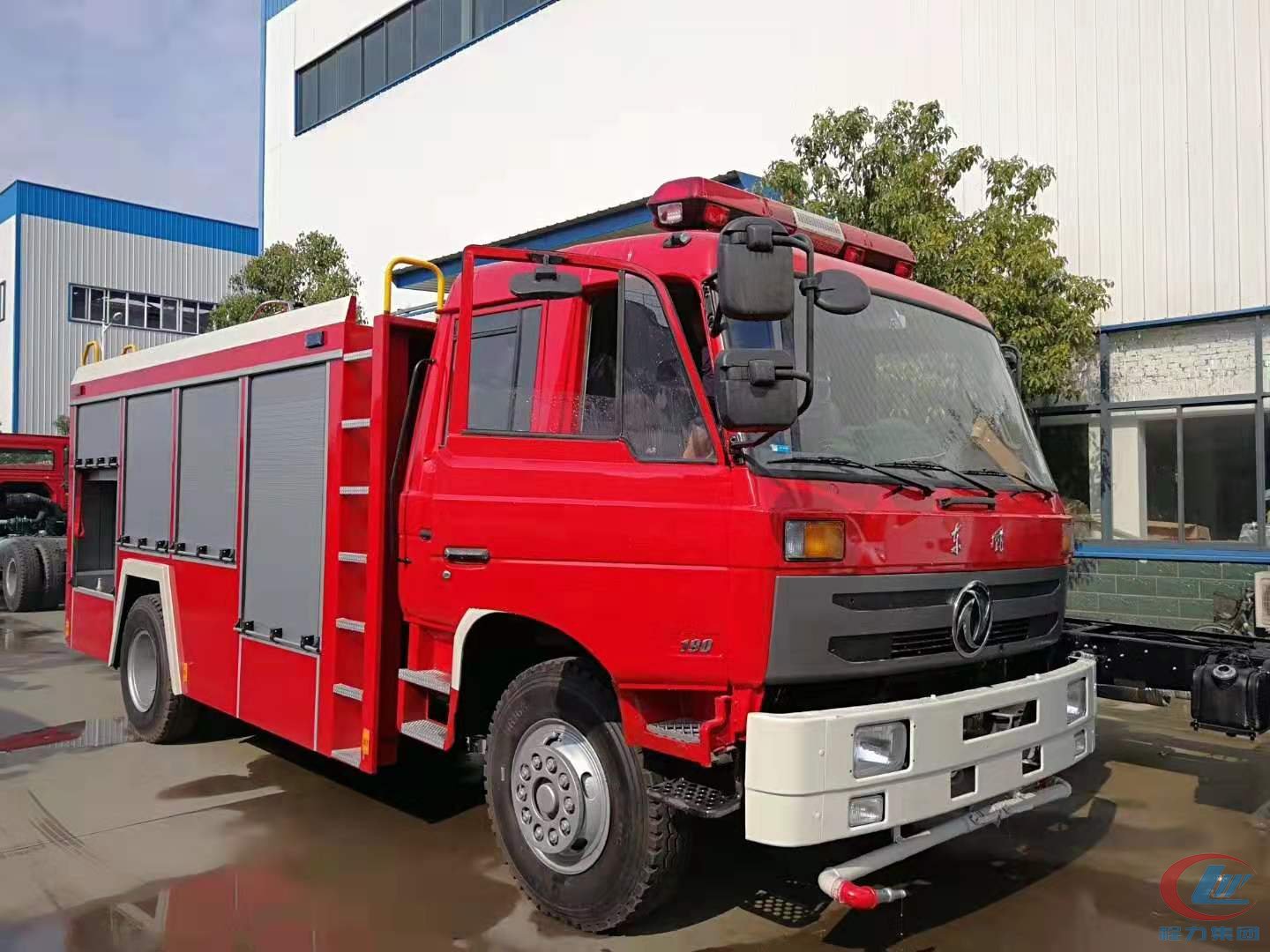 bg大游专汽东风153水罐消防车