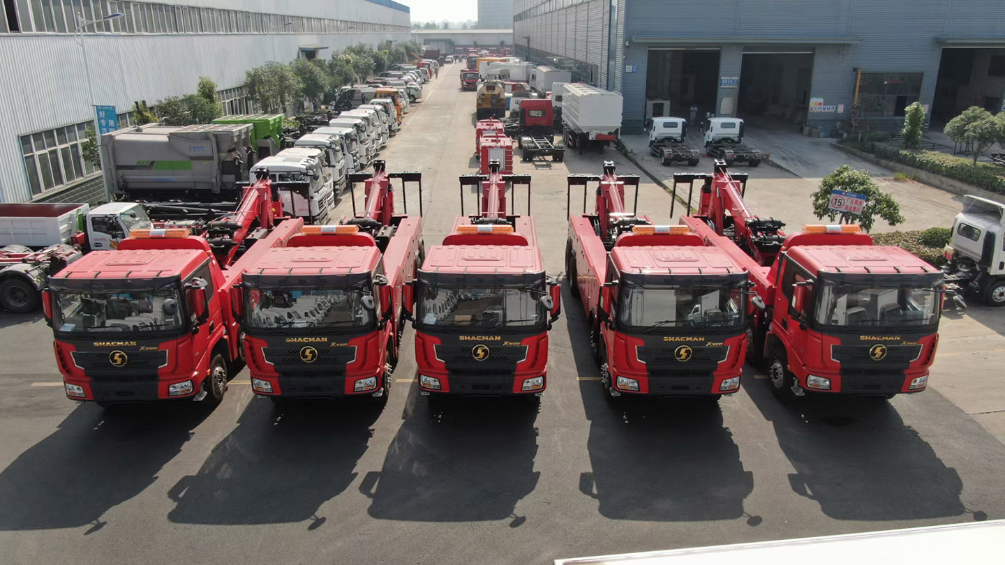 bg大游重型拖吊连体清障车批量发车