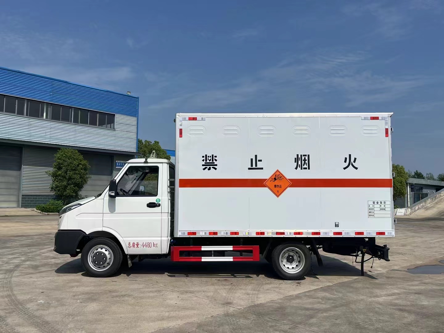 bg大游专用车系列依维柯防爆车