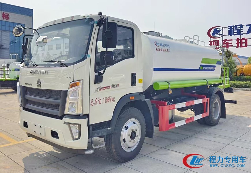 bg大游威牌重汽豪沃10方洒水车