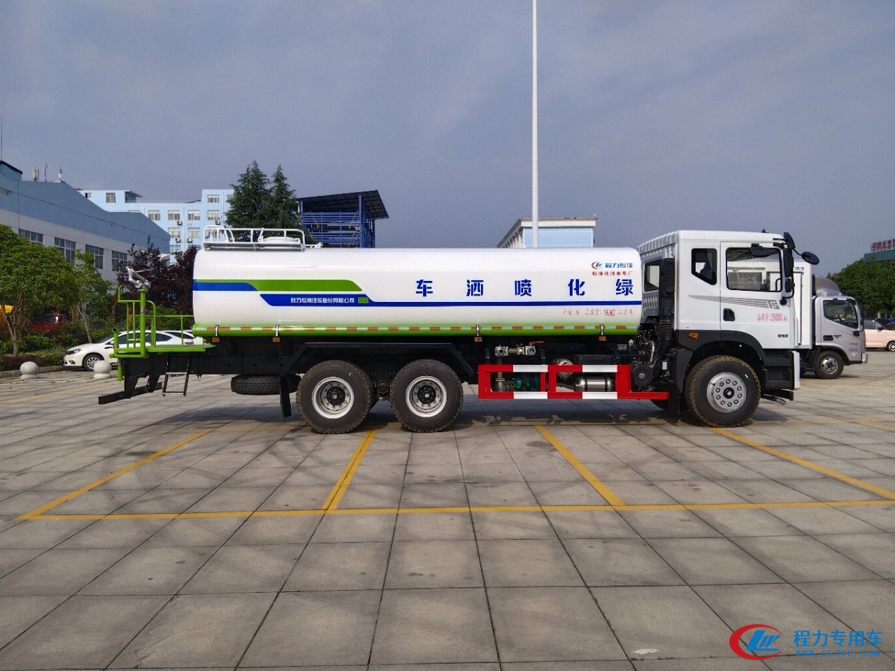 bg大游集团华神T5后双桥20吨洒水车